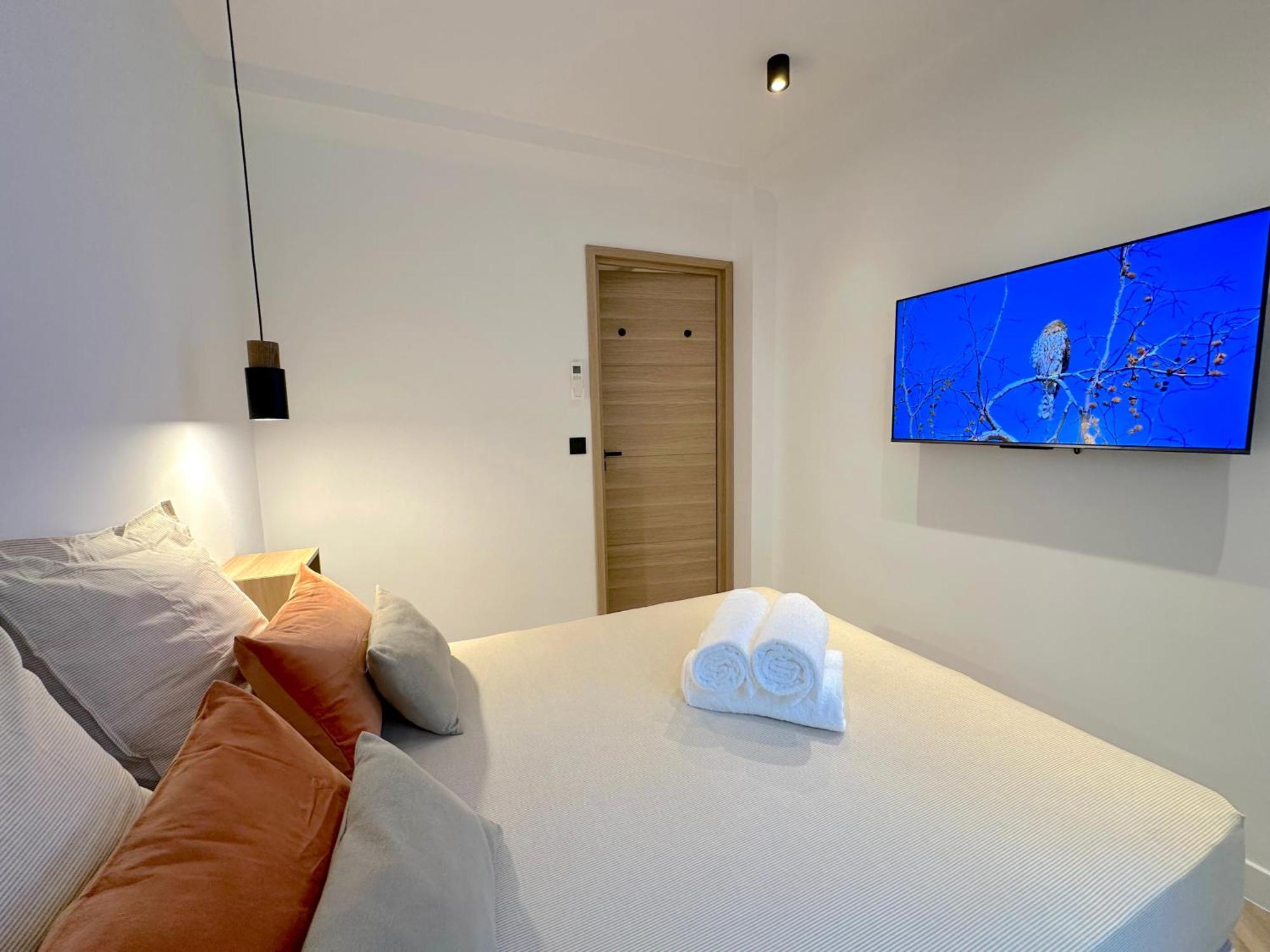 Monaco # Menton - 6 Persons - 2 Bedrooms - Full Renovated - Private Parking - Hypercenter - Clim - Beach And Sun Bagian luar foto