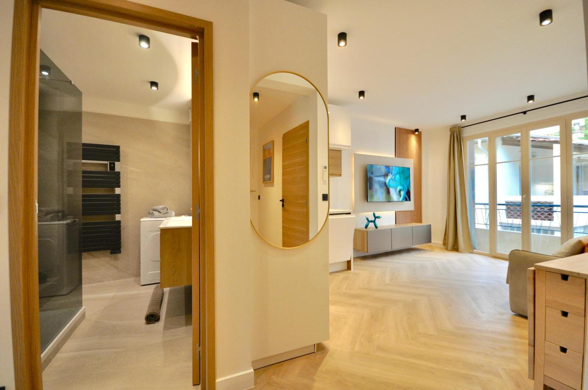 Monaco # Menton - 6 Persons - 2 Bedrooms - Full Renovated - Private Parking - Hypercenter - Clim - Beach And Sun Bagian luar foto